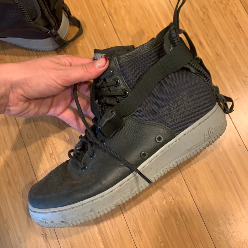 Hunter green Nike air mids